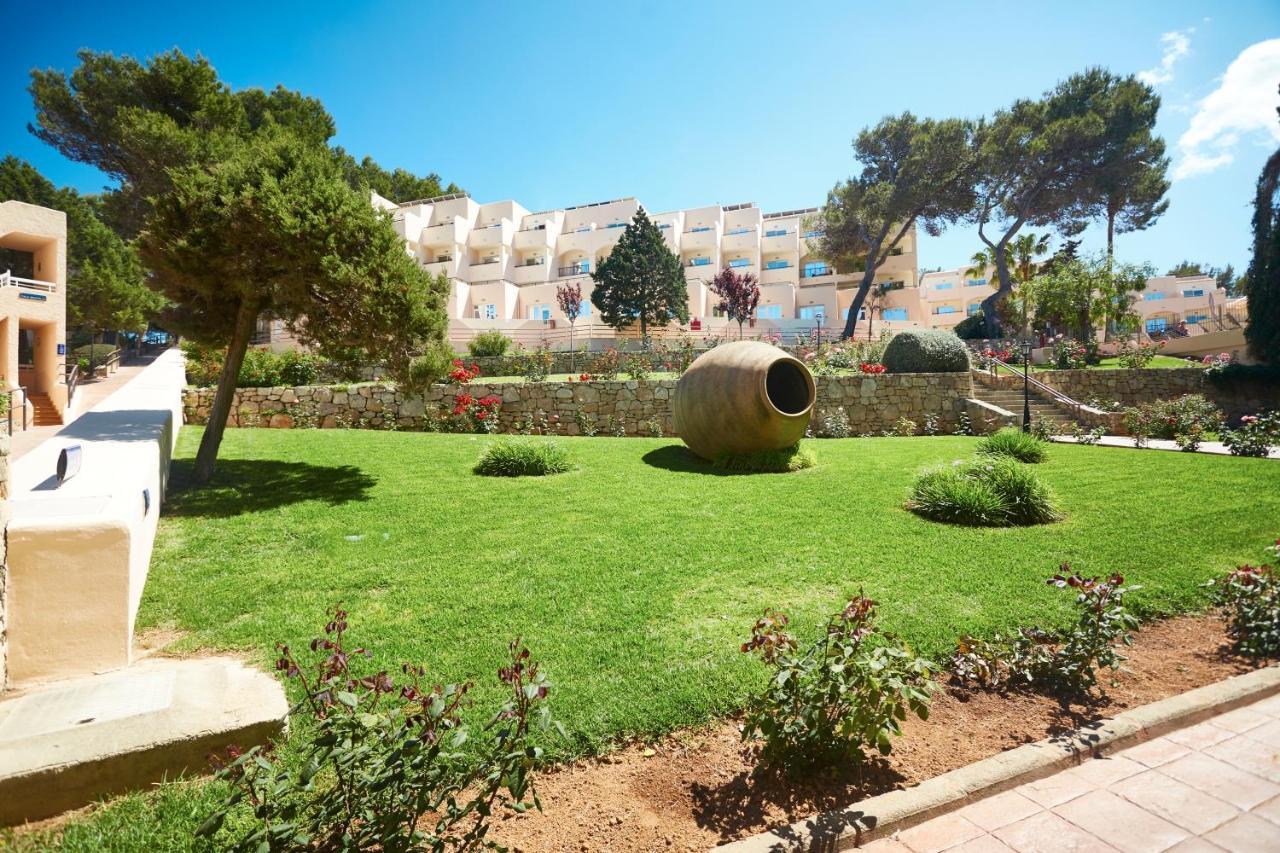 فندق إنفيسا كلوب كالا بلانكا Playa DPlaya Des Figueral المظهر الخارجي الصورة